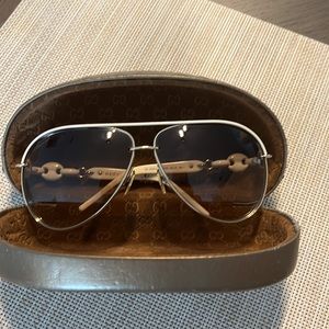 Authentic Gucci Sunglasses model GG4225